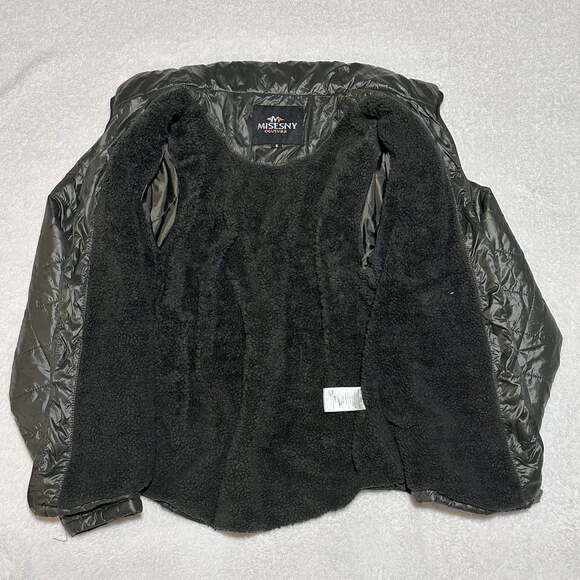 Misesny Couture Green Puffer Jacket - Size G (L)- Cozy Winter Outerwear - Picture 7 of 9